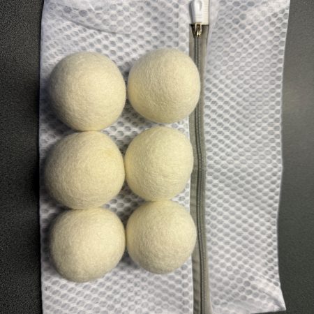 100% NZ Sheep Wool Dryer Balls SMALL (INCLUDING SMALL LAUNDRY DELICATES BAG) (PKT 6)